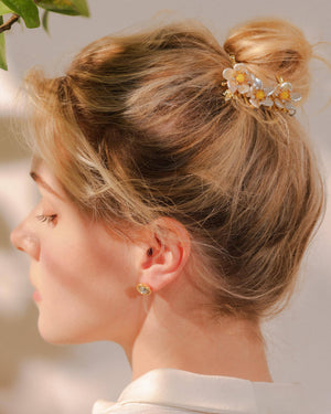 Freshwater Pearl Flower Brooch BROOCH VINTY