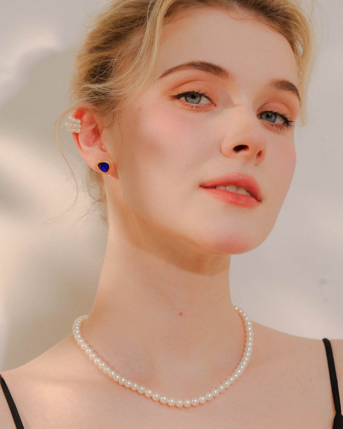 Austrian Crystal Stud Earrings earrings Vinty Jewelry 