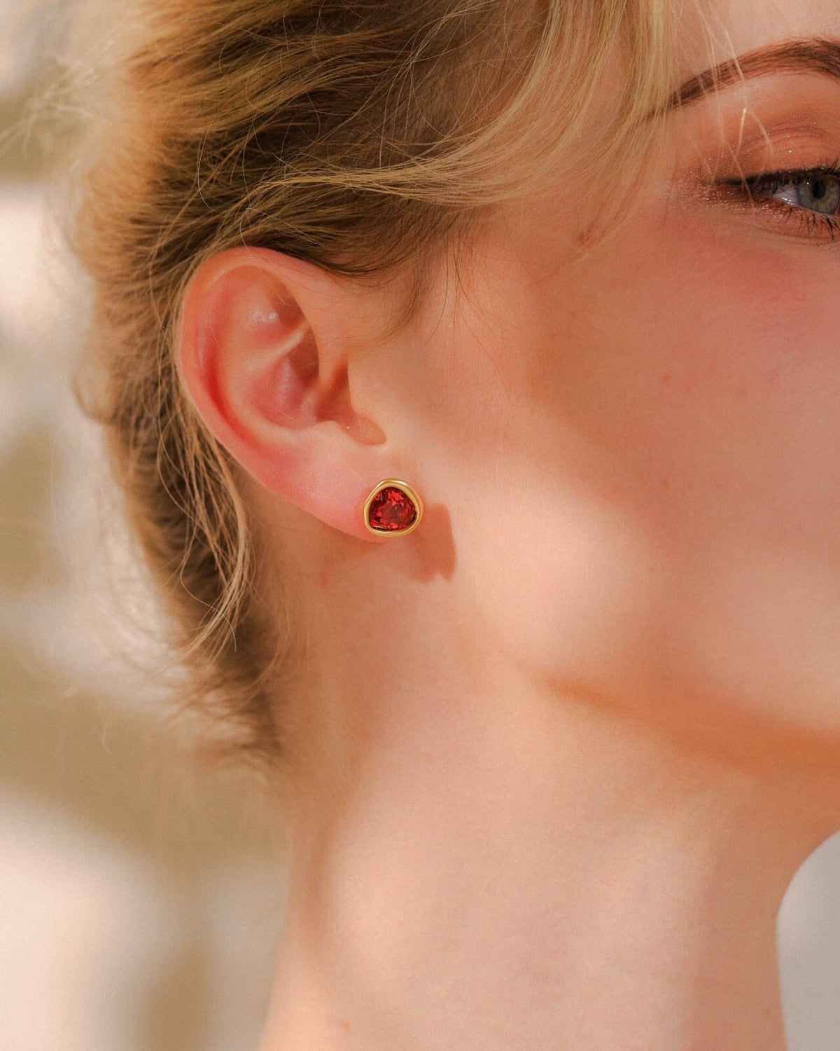 Austrian Crystal Stud Earrings earrings Vinty Jewelry 