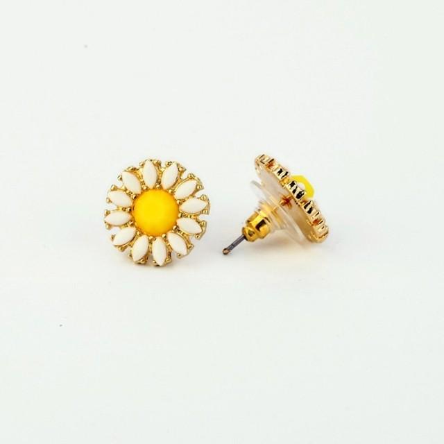 Cute Daisy Flowers Stud Earrings earrings vintyjewelry 