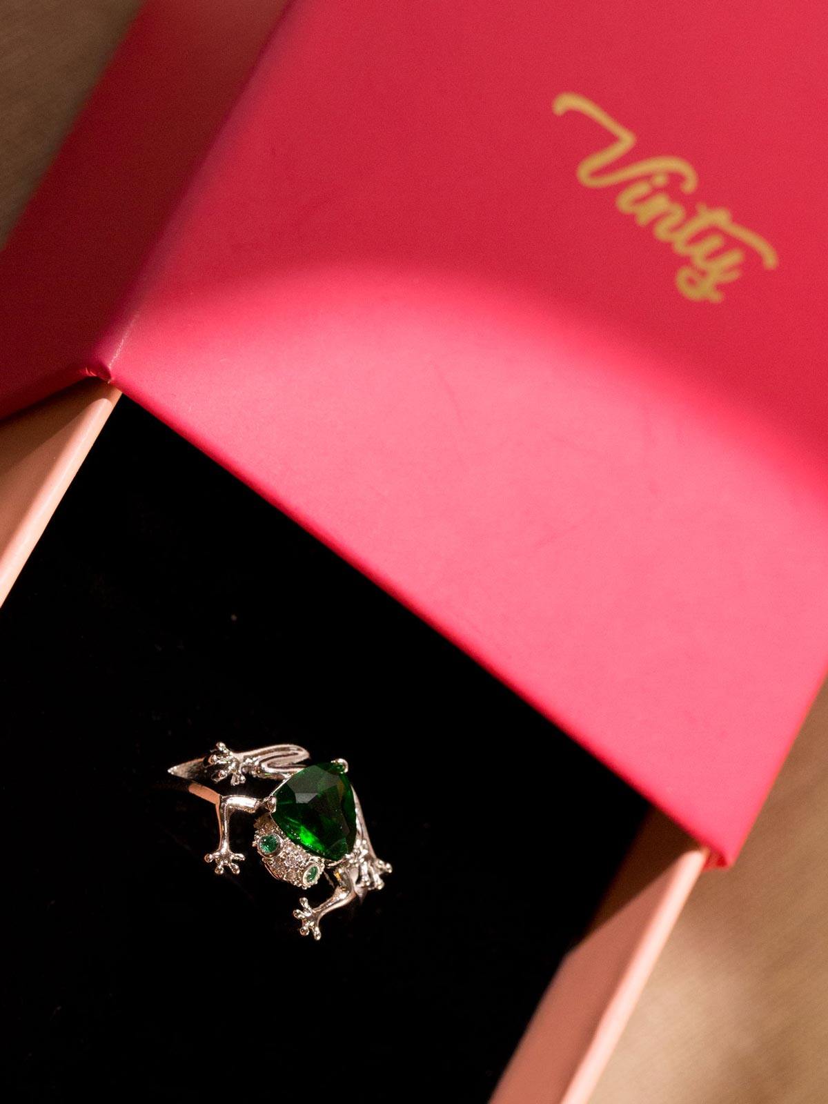 Frog Ring With Emerald Stone Vinty Jewelry