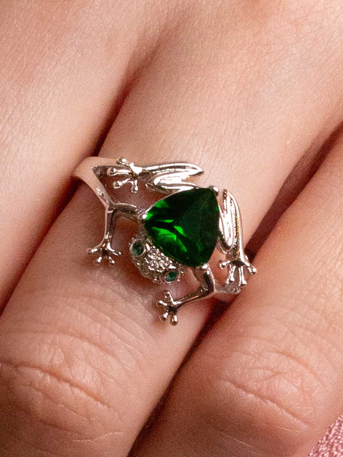 Frog Ring With Emerald Stone Vinty Jewelry