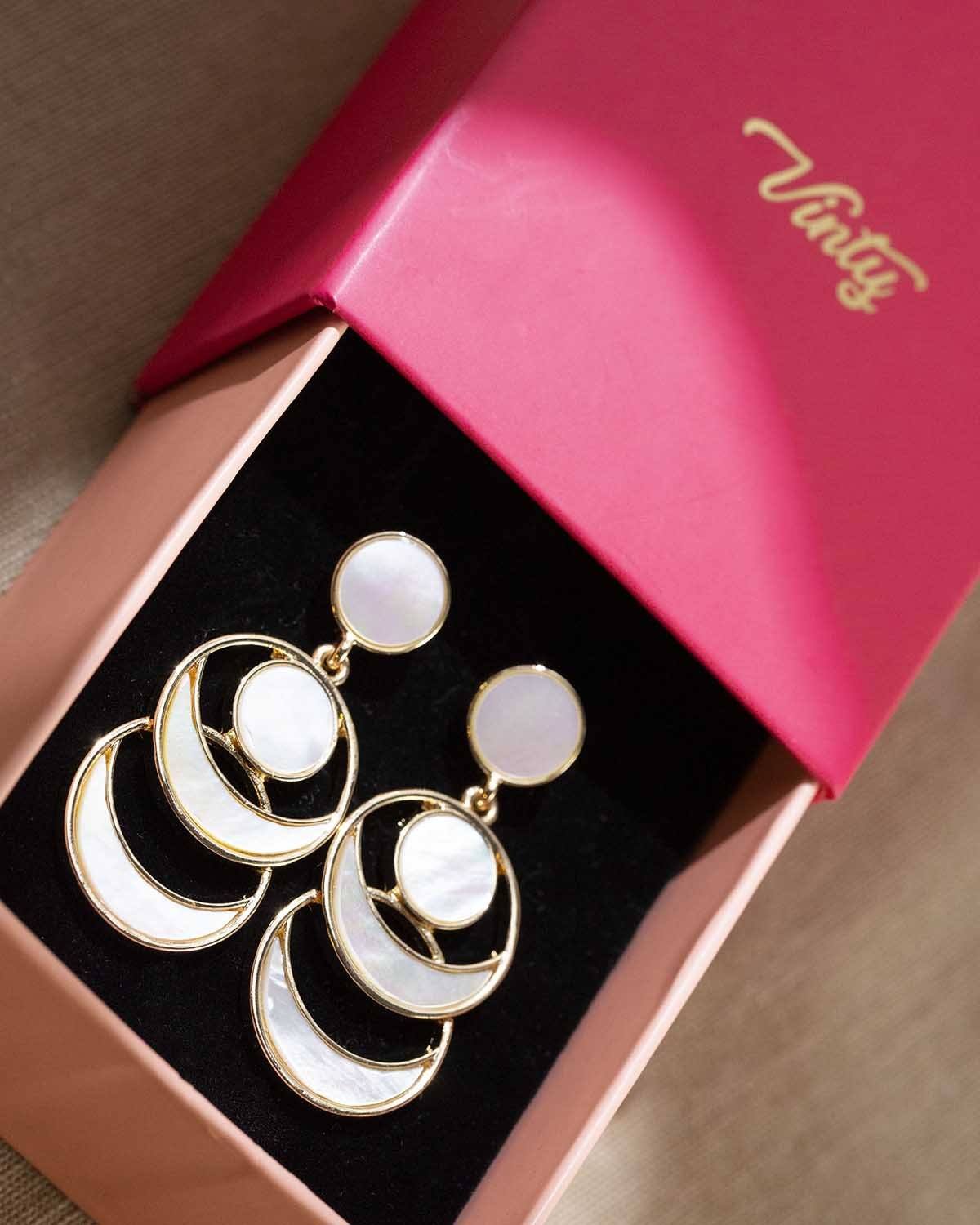 Mother of Pearl Crescent Moon Dangle Earrings Vinty Jewelry